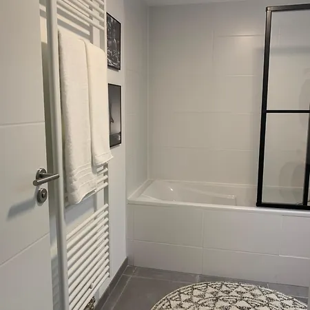 Au Coeur De L'europe, Grand Standing Apartment