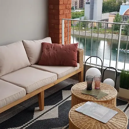 Au Coeur De L'europe, Grand Standing Apartment